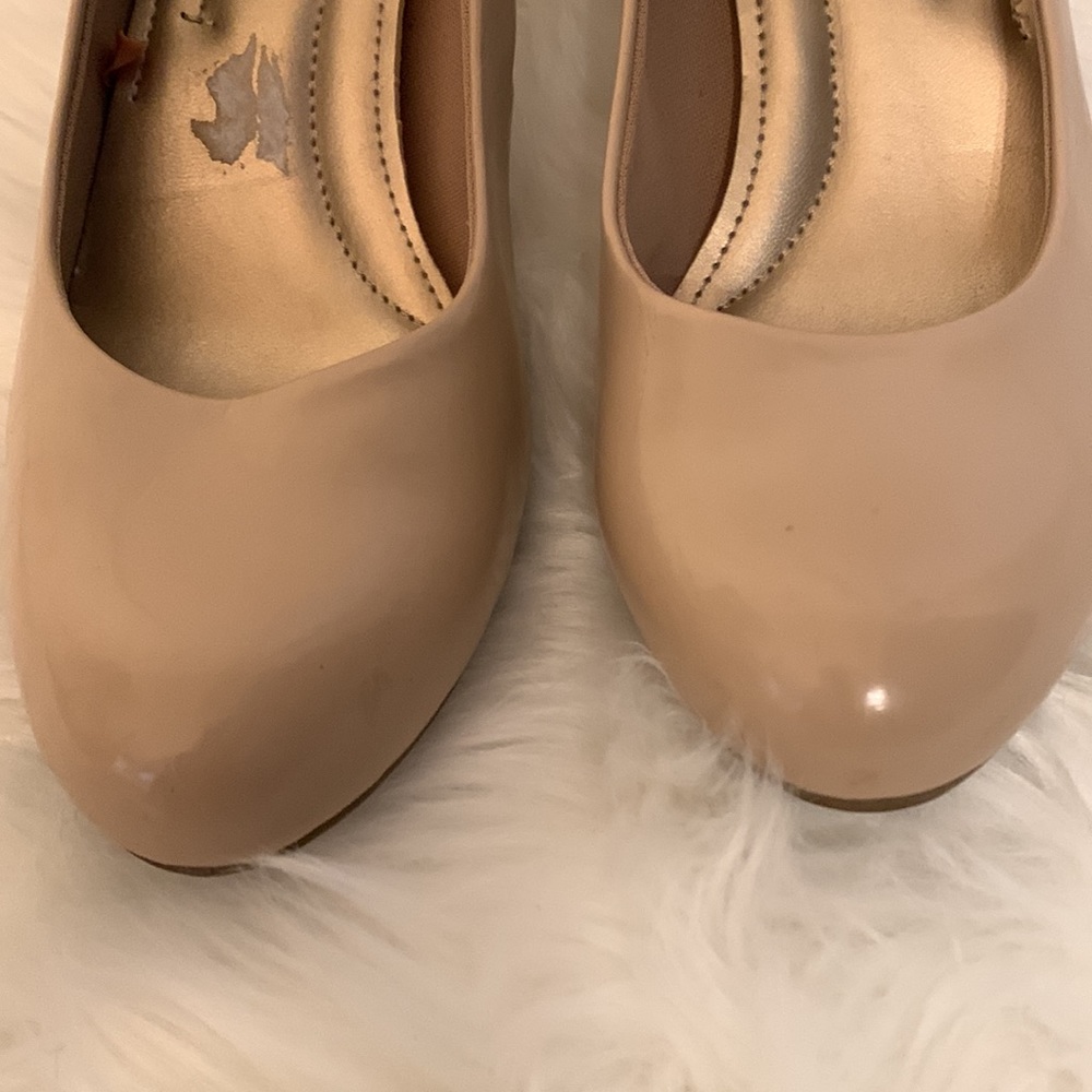 “Let’s Pump You Up” high heel shoes - Picture 5 of 9